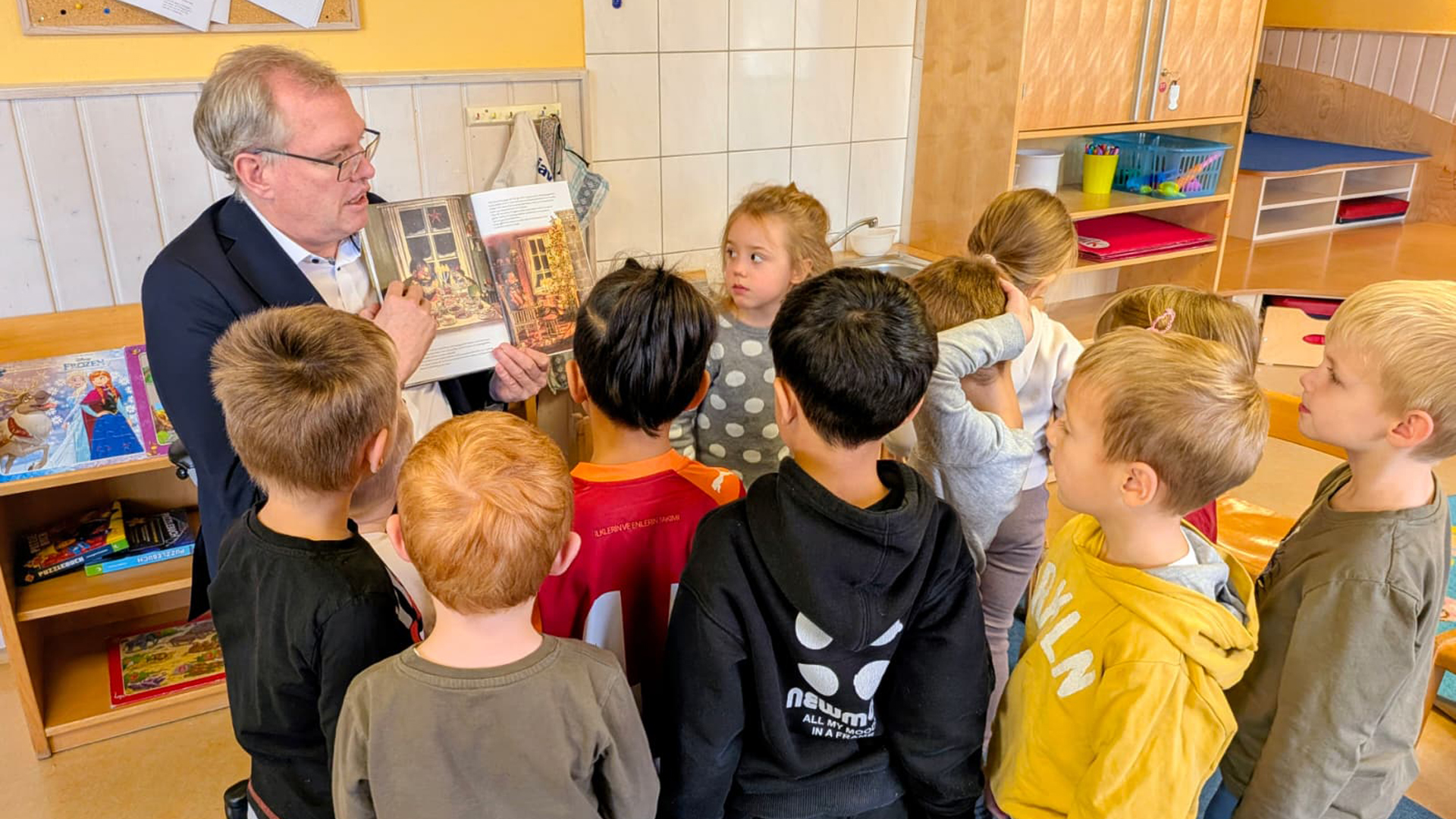 Sch�tte beim Vorlesetag in Helmstadt und Eschelbronn